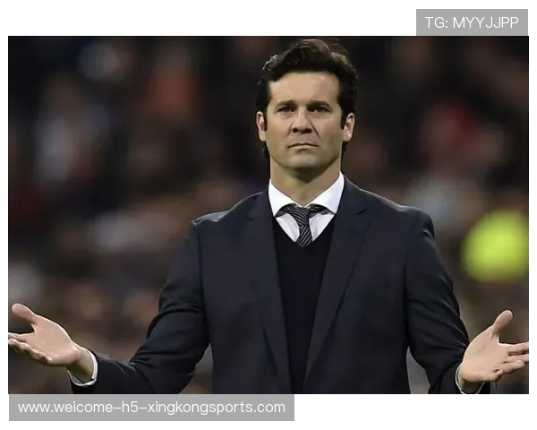 索拉里临时担任训练师，队内氛围被评“积极”